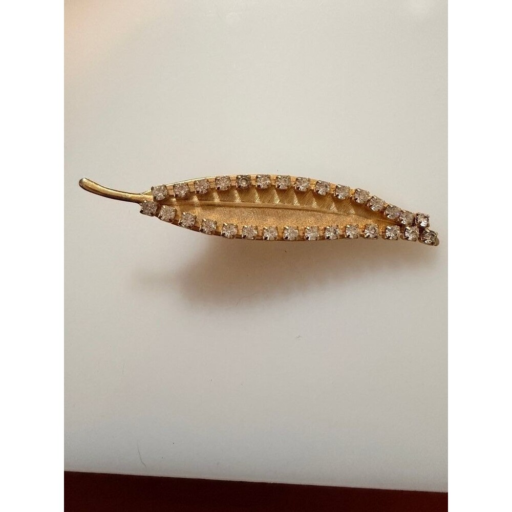 Vintage Gold Tone Leaf Rhinestone Brooch Pin